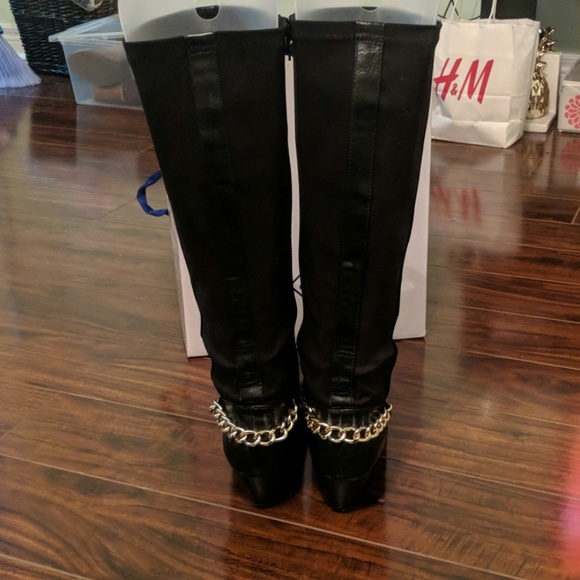 Boots - Picture 3 of 3